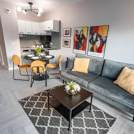 Cicha, Sun & Snow * 크리니차 즈드로이